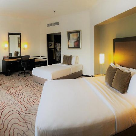 Impiana Hotel Ipoh Bagian luar foto