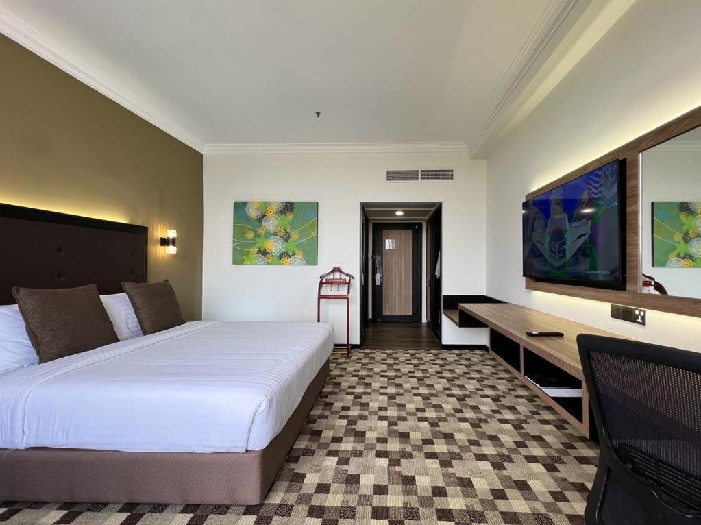 Impiana Hotel Ipoh Bagian luar foto
